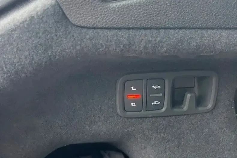 Audi SQ8 din 2023 cu 49.986 km - oferta AUD162574 - foto 18