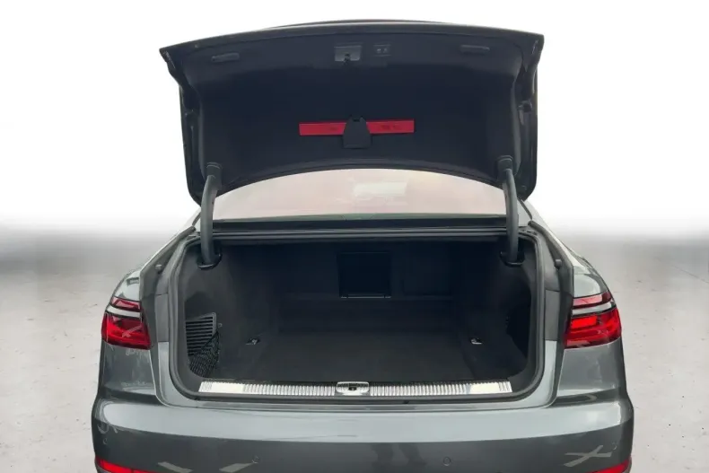 Audi S8 din 2023 cu 52.671 km - oferta AUD162578 - foto 4