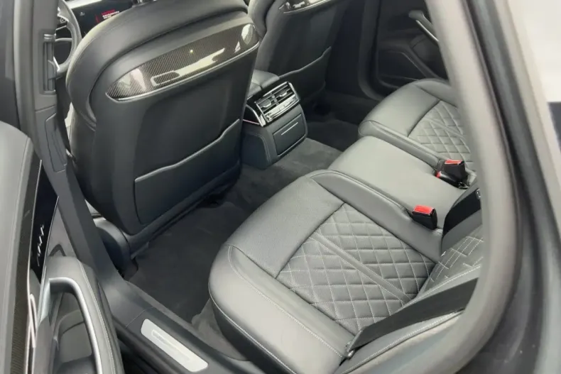 Audi S8 din 2023 cu 52.671 km - oferta AUD162578 - foto 6