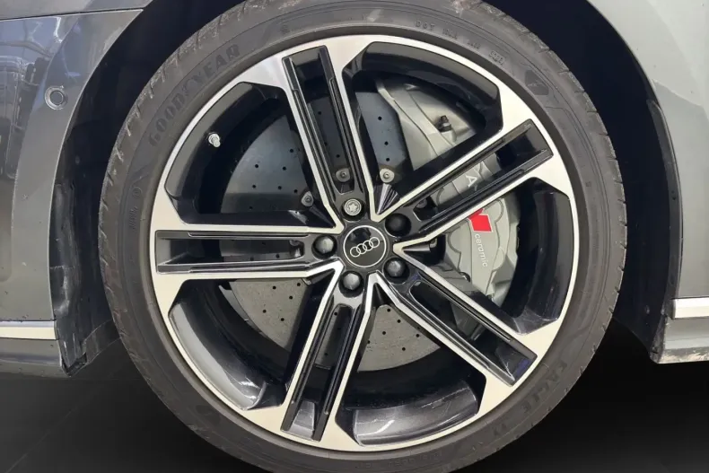 Audi S8 din 2024 cu 43.395 km - oferta AUD162580 - foto 6