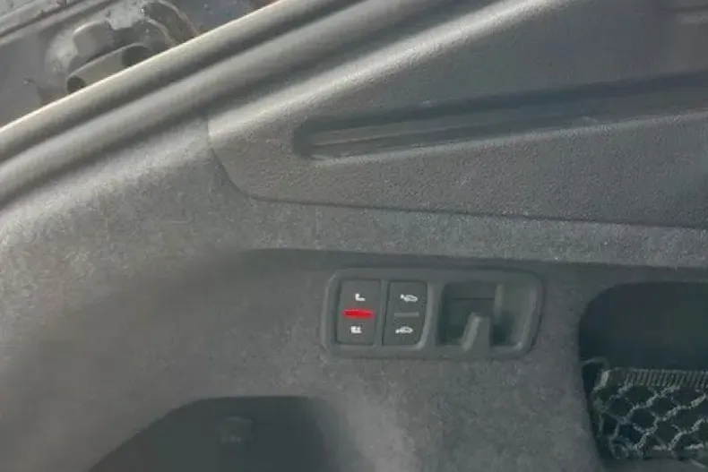 Audi Q8 din 2023 cu 47.200 km - oferta AUD162585 - foto 8