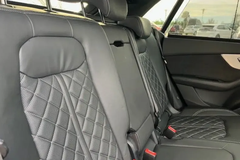 Audi Q8 din 2023 cu 47.200 km - oferta AUD162585 - foto 9