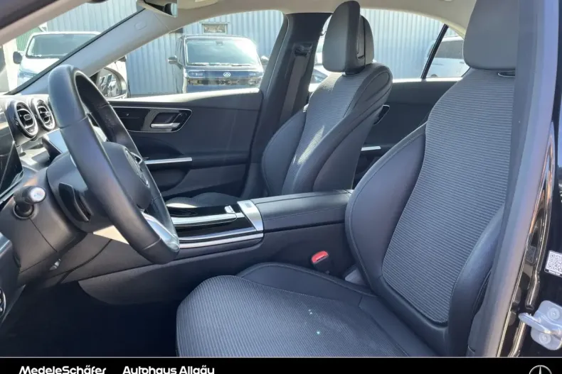 Mercedes-Benz C 220 din 2024 cu 31.982 km - oferta MER162587 - foto 9