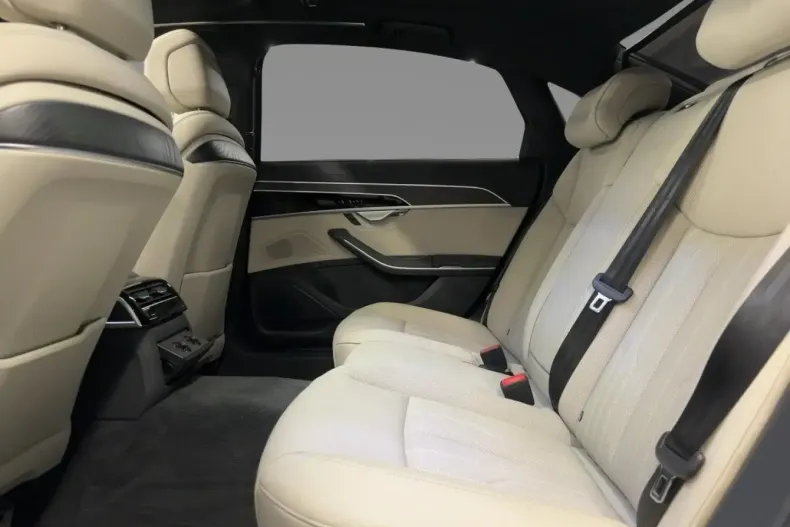 Audi A8 din 2023 cu 67.750 km - oferta AUD162591 - foto 7