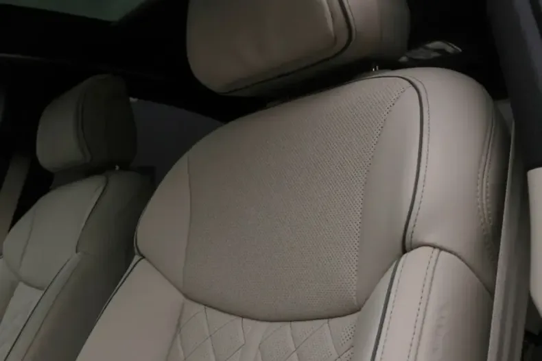 Audi A8 din 2023 cu 6.018 km - oferta AUD162594 - foto 10