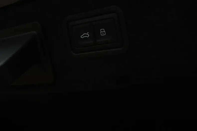 Audi A8 din 2023 cu 6.018 km - oferta AUD162594 - foto 29