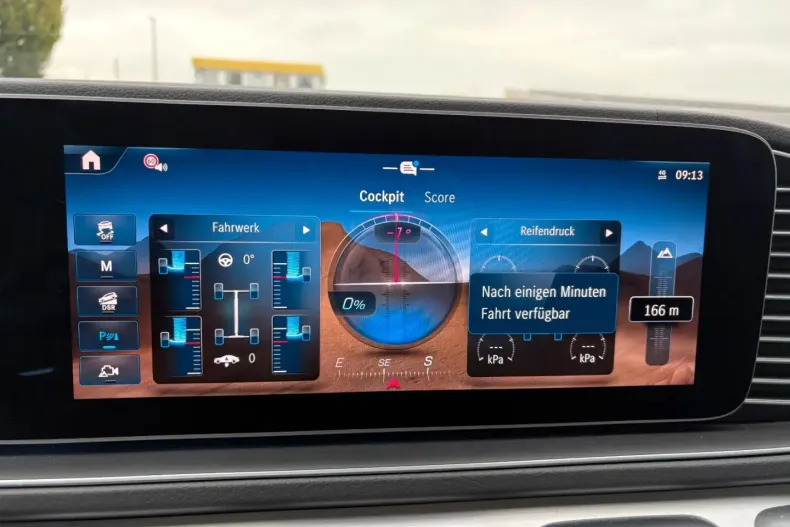 Mercedes-Benz GLE 300 din 2025 cu 13.000 km - oferta MER162615 - foto 31