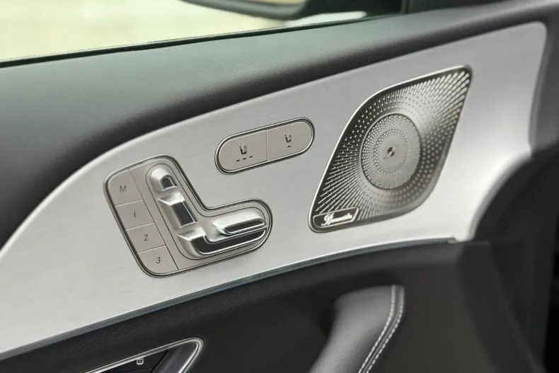 Mercedes-Benz GLE 300 din 2025 cu 12.000 km - oferta MER162618 - foto 11