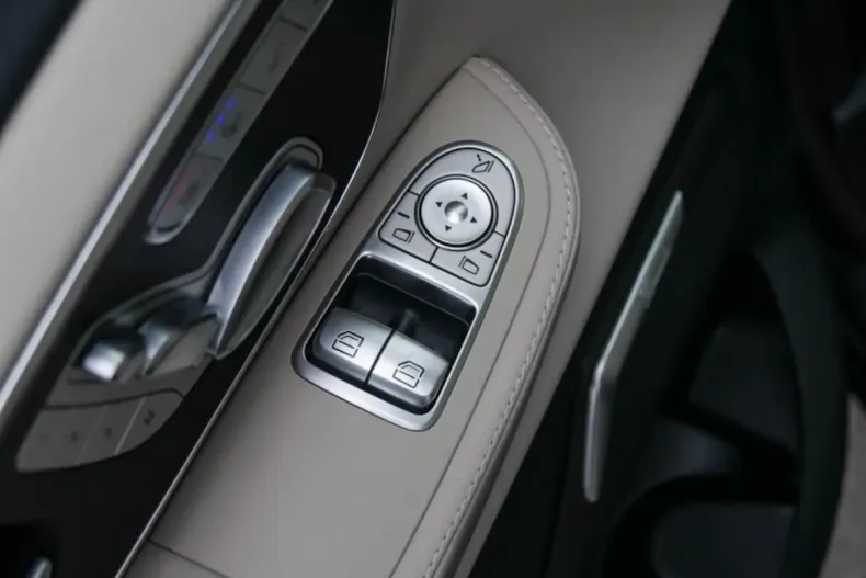 Mercedes-Benz V 250 din 2024 cu 9.300 km - oferta MER162624 - foto 14