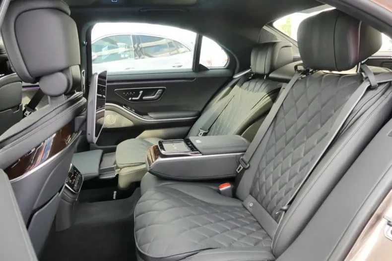 Mercedes-Benz S 500 din 2024 cu 12.908 km - oferta MER162628 - foto 9