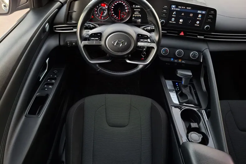 Hyundai Elantra din 2022 cu 41.793 km - oferta HYU162662 - foto 14