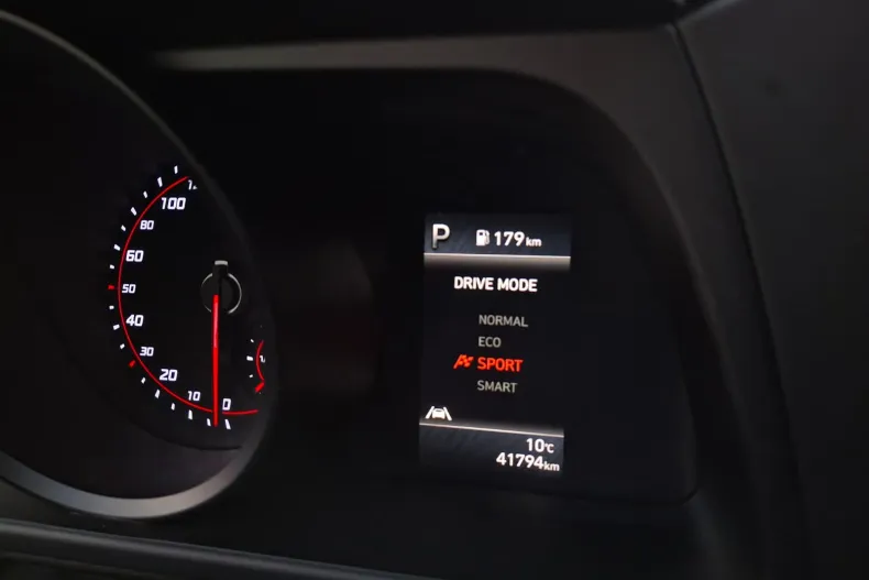 Hyundai Elantra din 2022 cu 41.793 km - oferta HYU162662 - foto 25