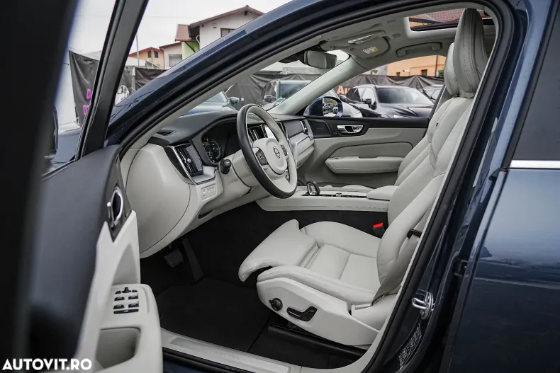 Volvo XC60 din 2022 cu 54.270 km - oferta VOL162675 - foto 11