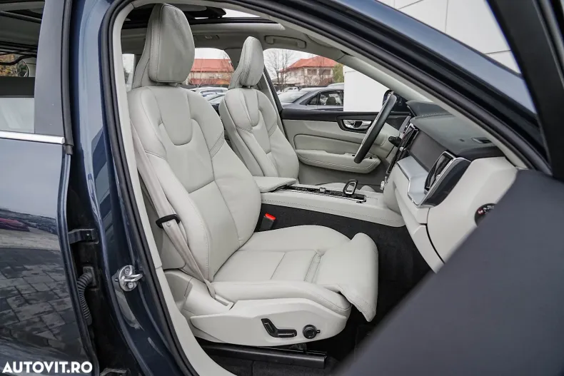Volvo XC60 din 2022 cu 54.270 km - oferta VOL162675 - foto 12