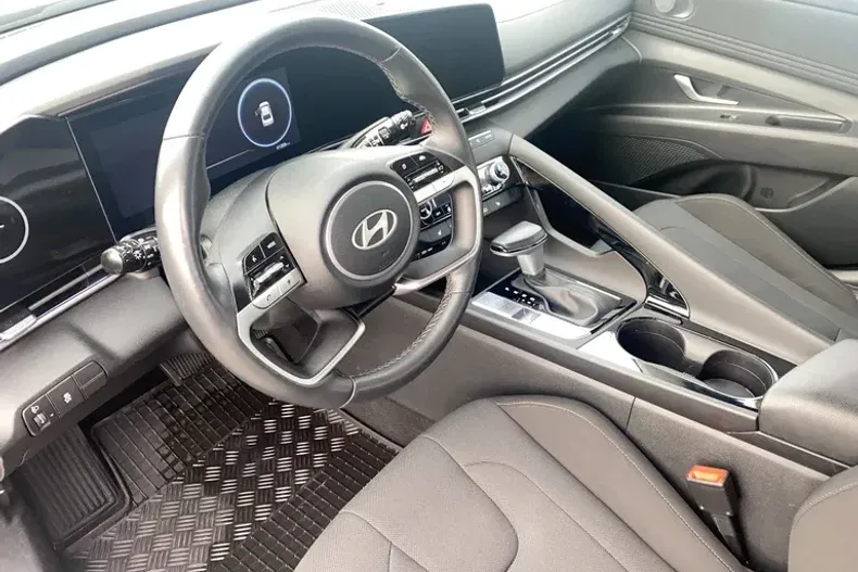 Hyundai Elantra din 2023 cu 41.300 km - oferta HYU162682 - foto 9