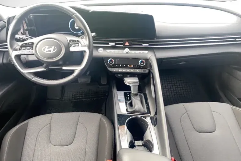 Hyundai Elantra din 2023 cu 41.300 km - oferta HYU162682 - foto 10