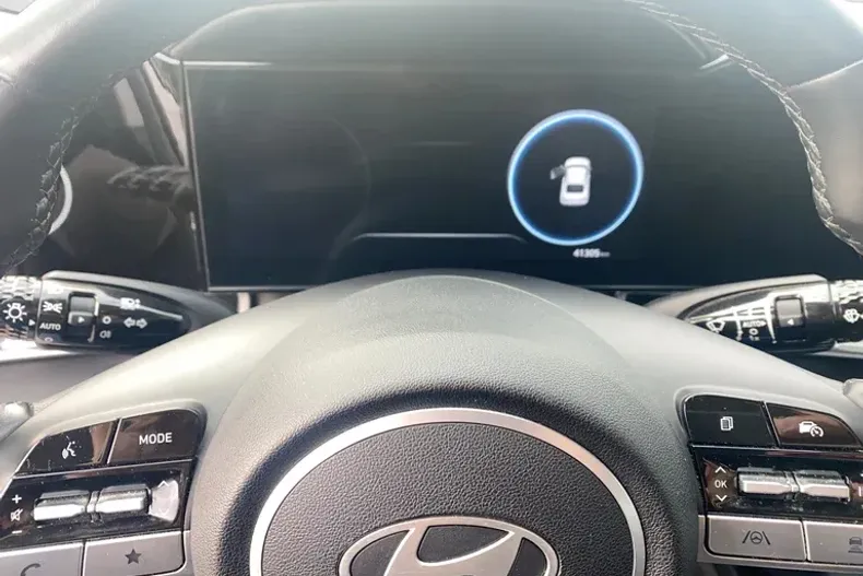 Hyundai Elantra din 2023 cu 41.300 km - oferta HYU162682 - foto 11