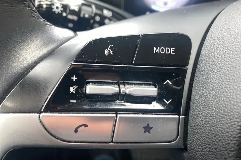 Hyundai Elantra din 2023 cu 41.300 km - oferta HYU162682 - foto 21