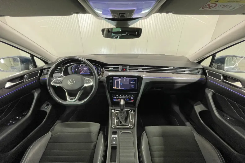 Volkswagen Passat din 2021 cu 70.869 km - oferta VOL162686 - foto 8