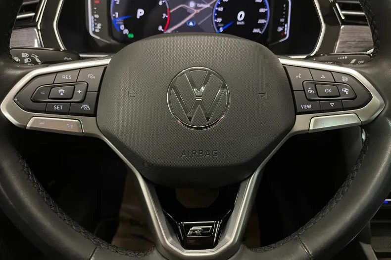 Volkswagen Passat din 2021 cu 70.869 km - oferta VOL162686 - foto 26