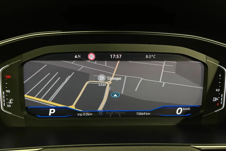 Volkswagen Passat din 2021 cu 70.869 km - oferta VOL162686 - foto 30