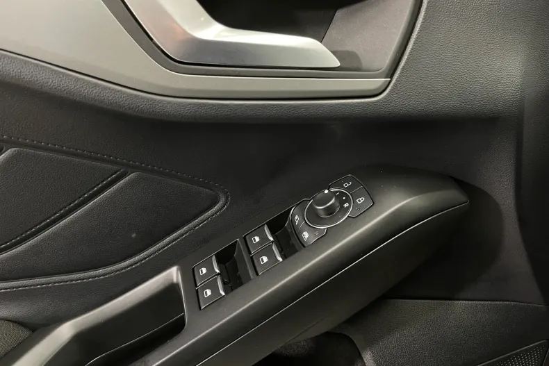 Ford Focus din 2022 cu 82.245 km - oferta FOR162693 - foto 16