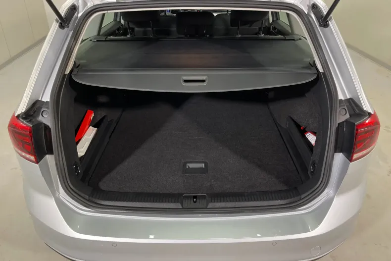 Volkswagen Passat din 2020 cu 56.656 km - oferta VOL162694 - foto 12