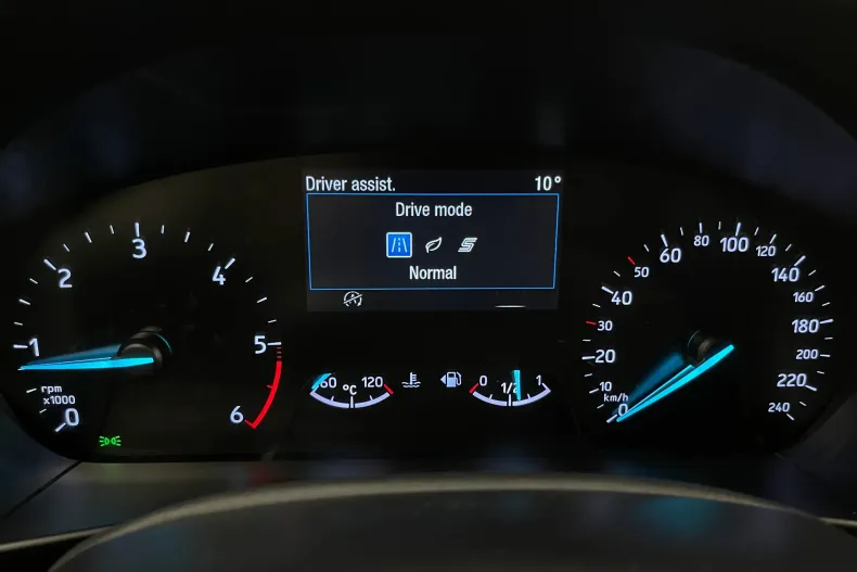 Ford Focus din 2020 cu 32.935 km - oferta FOR162695 - foto 18