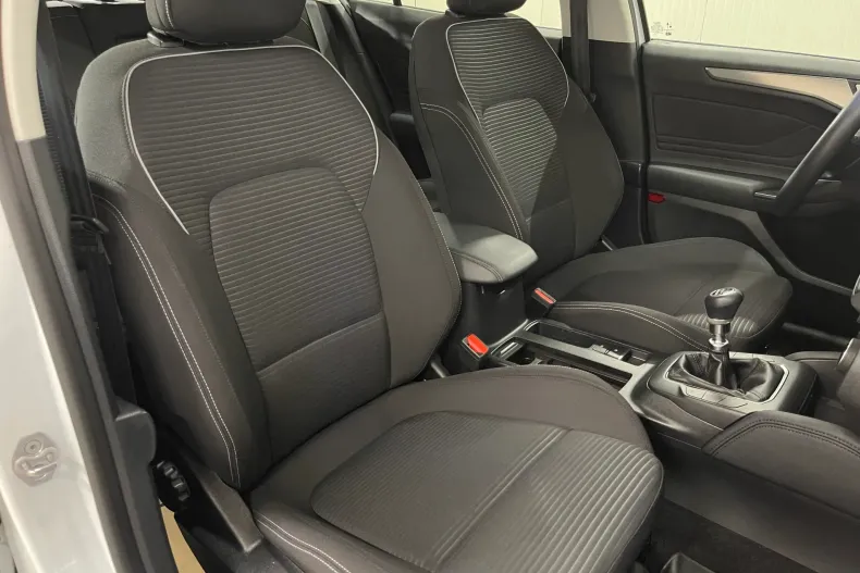 Ford Focus din 2021 cu 70.754 km - oferta FOR162698 - foto 9