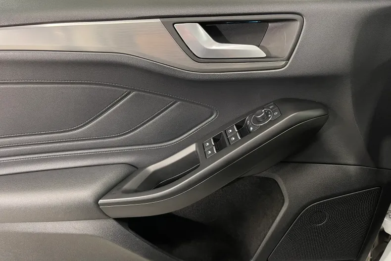 Ford Focus din 2021 cu 70.754 km - oferta FOR162698 - foto 22