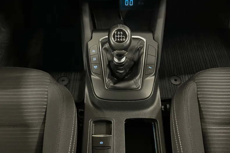 Ford Focus din 2021 cu 70.754 km - oferta FOR162698 - foto 24