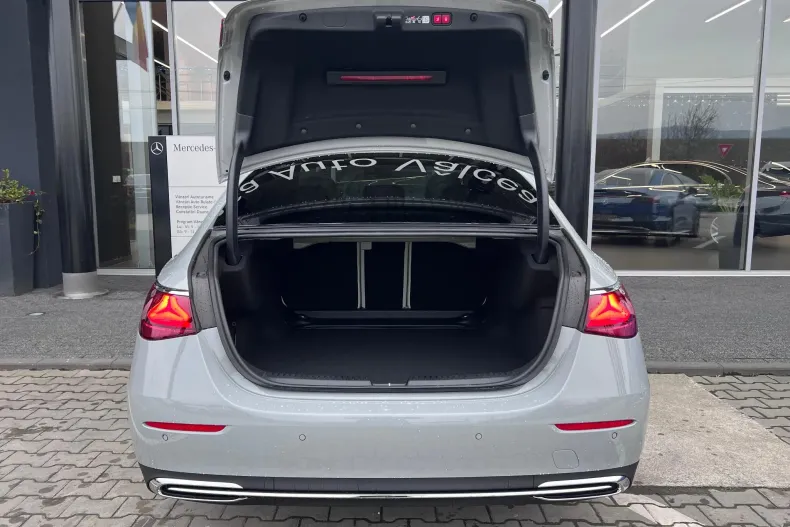 Mercedes-Benz E din 2025 cu 10 km - oferta MER162716 - foto 4