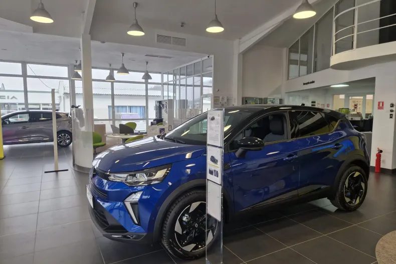 Renault Captur din 2025 cu 12 km - oferta REN162729 - foto 3