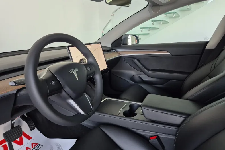 Tesla Model 3 din 2021 cu 71.000 km - oferta TES162731 - foto 8