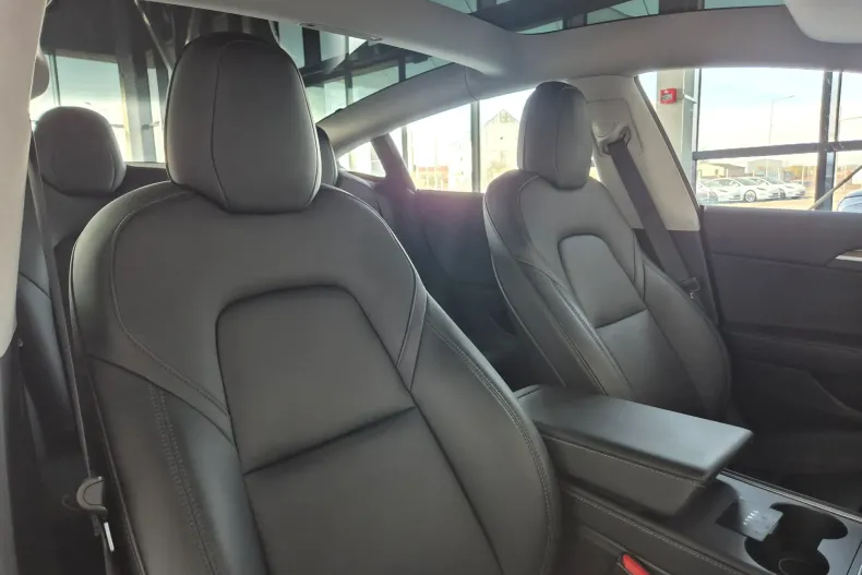 Tesla Model 3 din 2021 cu 71.000 km - oferta TES162731 - foto 12