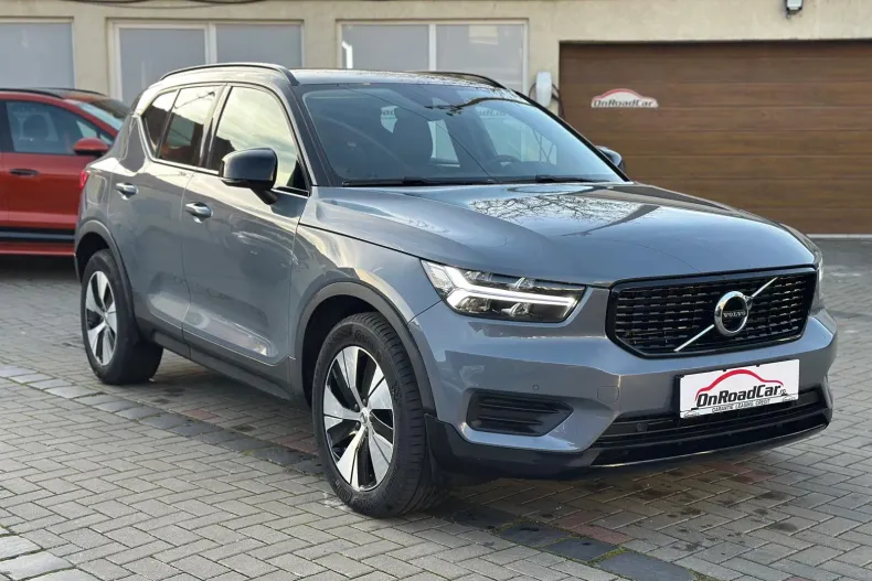 Volvo XC40 din 2020 cu 72.776 km - oferta VOL162736 - foto 2