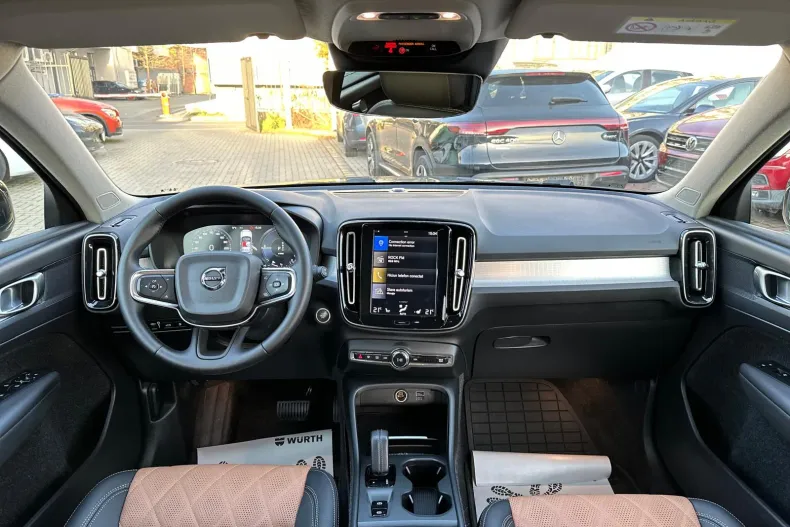 Volvo XC40 din 2020 cu 72.776 km - oferta VOL162736 - foto 11