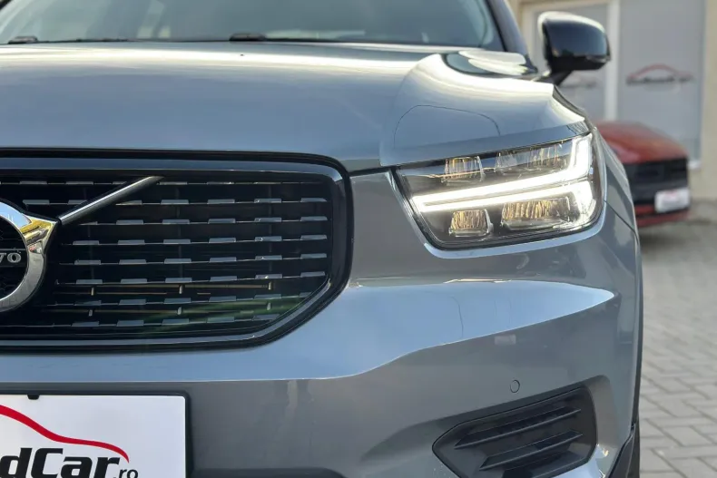 Volvo XC40 din 2020 cu 72.776 km - oferta VOL162736 - foto 16