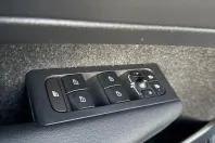 Volvo XC40 din 2020 cu 72.776 km - oferta VOL162736 - foto 20