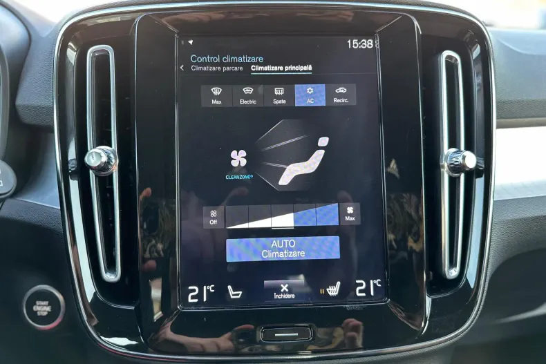 Volvo XC40 din 2020 cu 72.776 km - oferta VOL162736 - foto 26