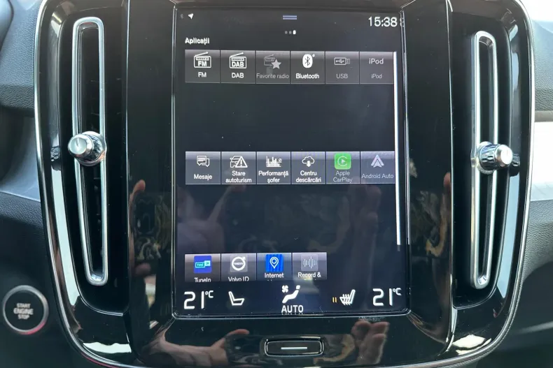 Volvo XC40 din 2020 cu 72.776 km - oferta VOL162736 - foto 28