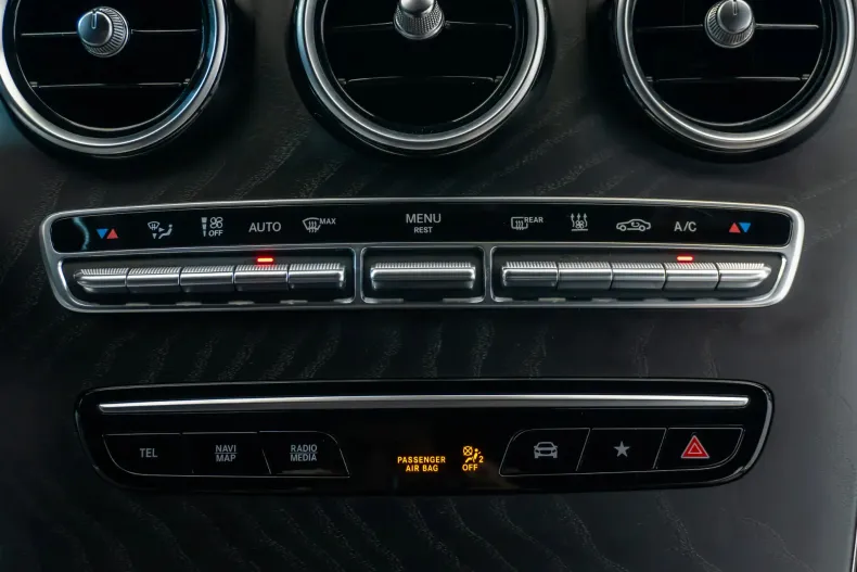 Mercedes-Benz GLC din 2021 cu 105.263 km - oferta MER162747 - foto 33