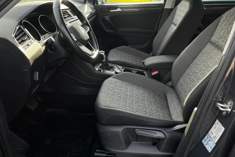 Volkswagen Tiguan din 2023 cu 83.854 km - oferta VOL162748 - foto 10