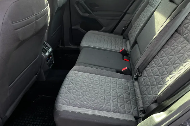 Volkswagen Tiguan din 2023 cu 83.854 km - oferta VOL162748 - foto 11