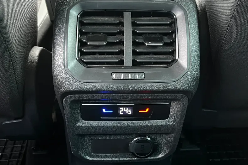 Volkswagen Tiguan din 2023 cu 83.854 km - oferta VOL162748 - foto 12