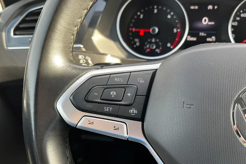 Volkswagen Tiguan din 2023 cu 83.854 km - oferta VOL162748 - foto 16