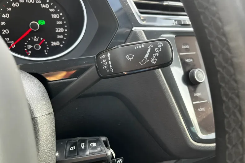 Volkswagen Tiguan din 2023 cu 83.854 km - oferta VOL162748 - foto 19