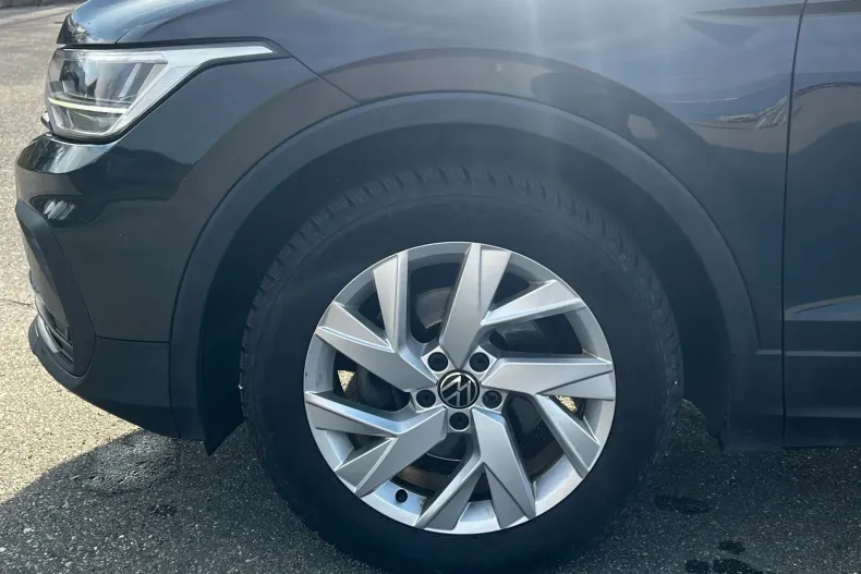 Volkswagen Tiguan din 2023 cu 83.854 km - oferta VOL162748 - foto 27
