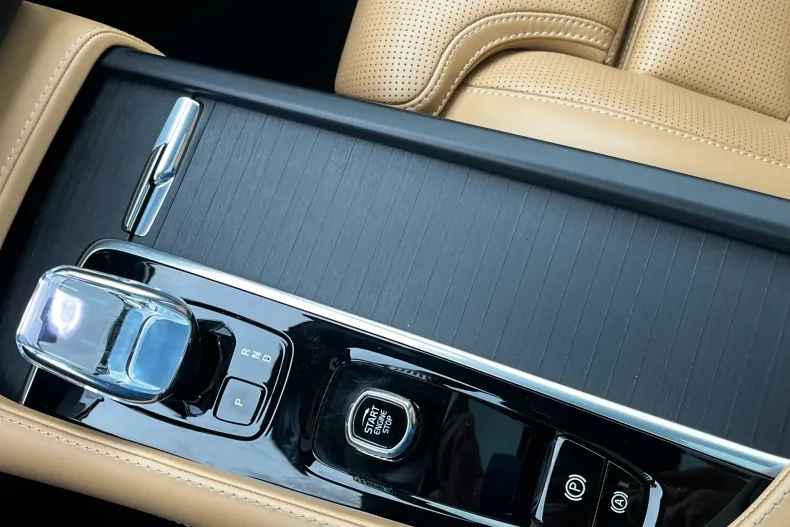 Volvo XC90 din 2023 cu 54.401 km - oferta VOL162753 - foto 24