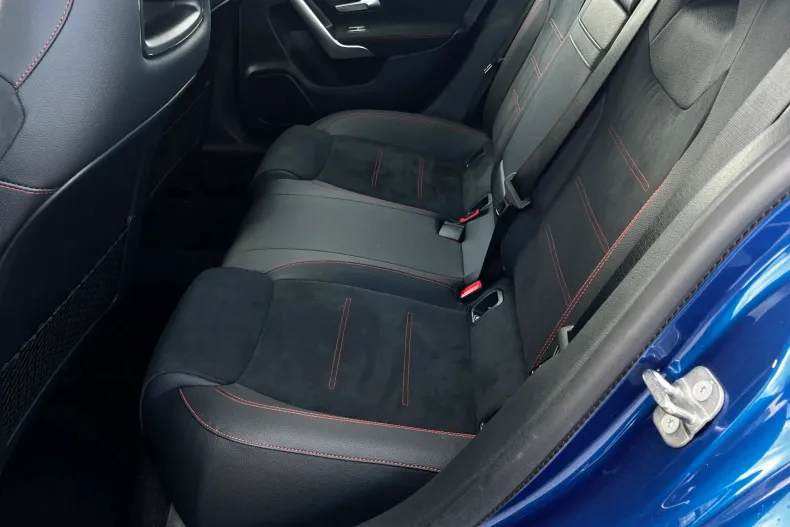 Mercedes-Benz CLA din 2024 cu 12.446 km - oferta MER162756 - foto 11